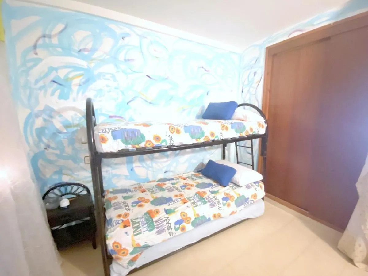 Meda Chica 3J Apartment Roses